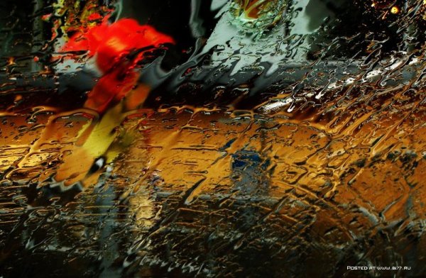 Мокрое окно от дождя