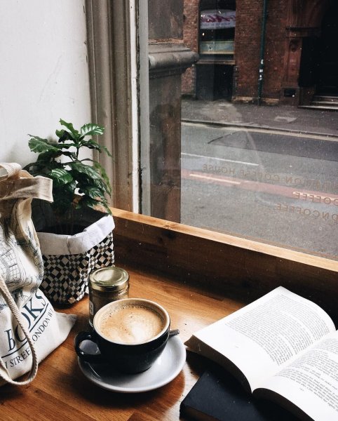 Кофе у окна