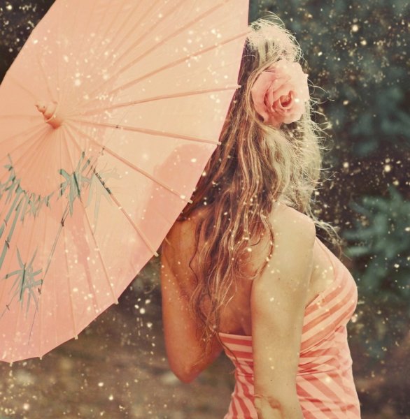 Девушка с зонтом