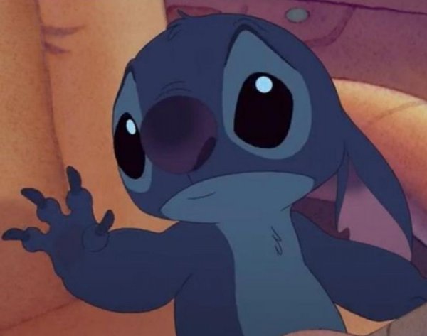 Лило и Стич грустные