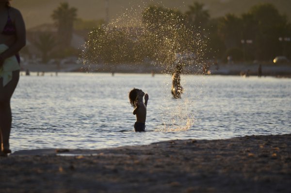 Дождь на пляже