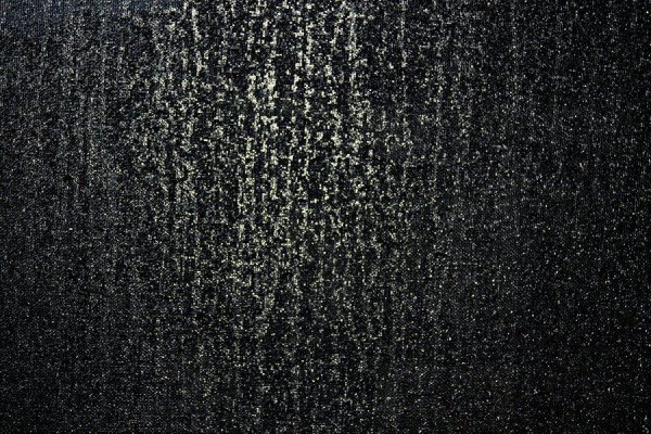 Дождь на черном фоне