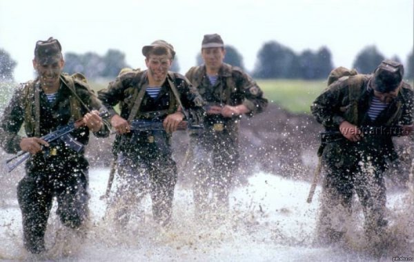 Военные будни и праздники