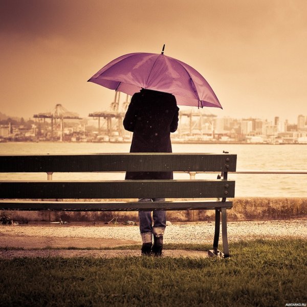 Человек под зонтом