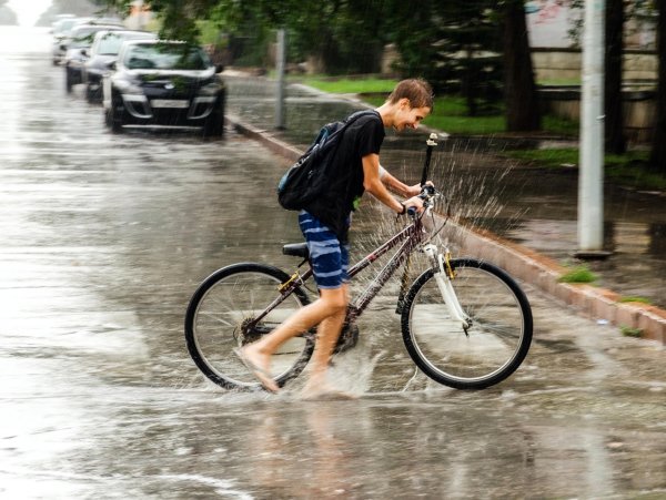 Велосипед дождь