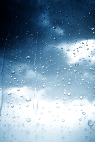 Капли дождя