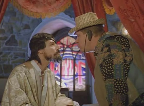 "На Дерибасовской хорошая погода, на Брайтон-Бич опять идут дожди"1992