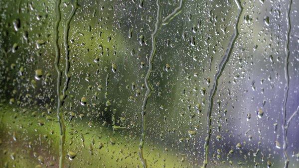 Стекло с каплями