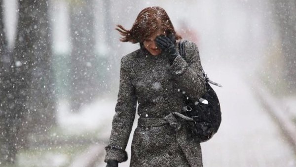 Сильный ветер и мокрый снег