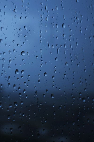 Мокрое стекло