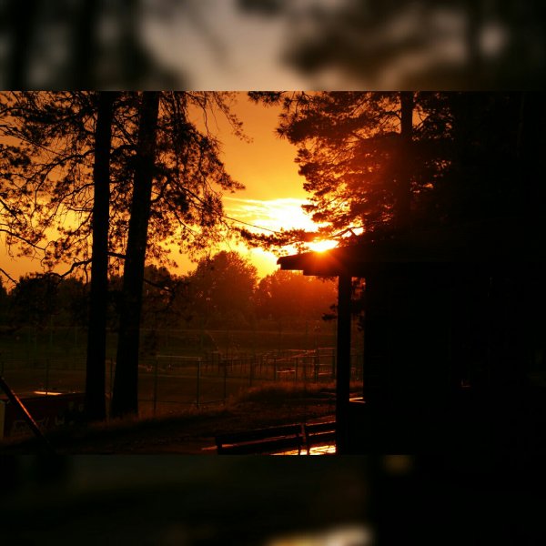 Закат за окном