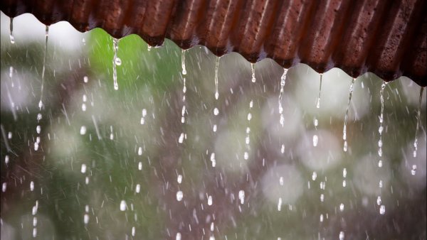 Дождик по крыше