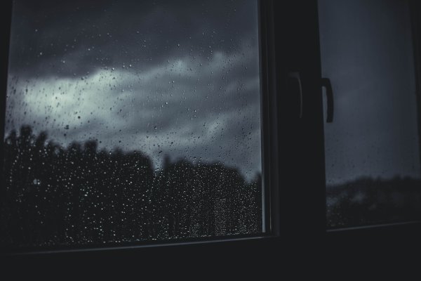 Гроза за окном