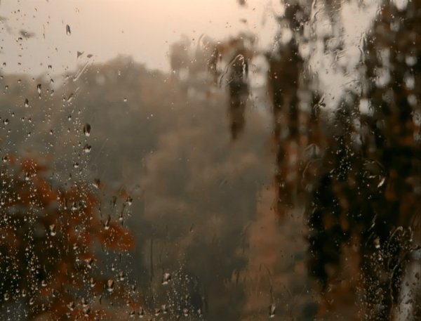 Дождь в окне