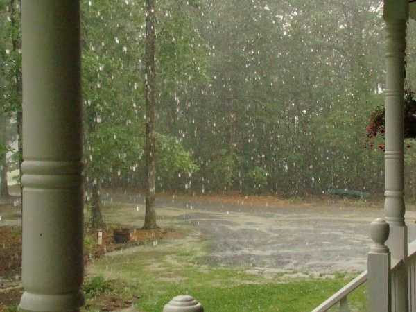 Веранда и дождь гиф