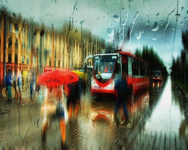 Трамвай под дождем