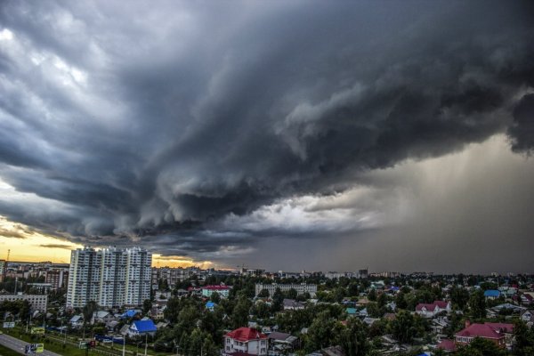 Торнадо ураган город