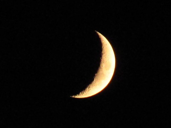 Месяц на небе