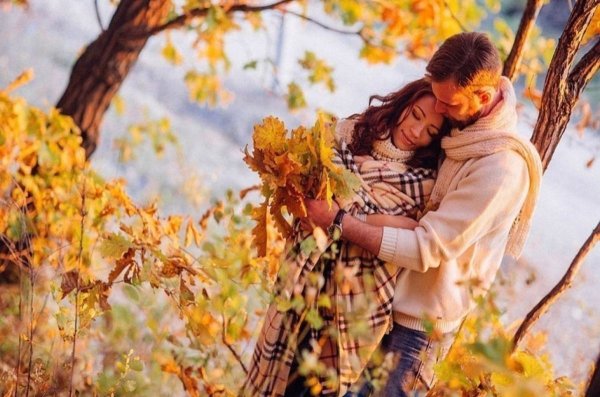 Влюбленные осенью