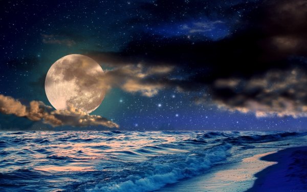Луна и море