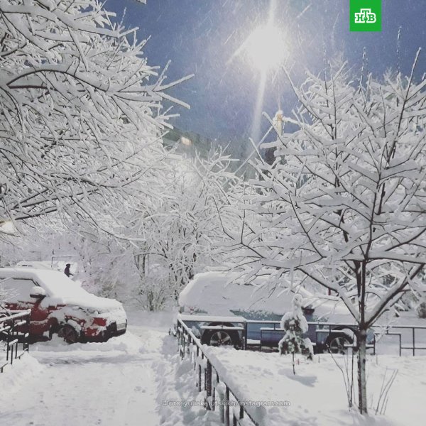 Чебоксары снегом завалило