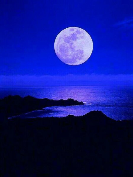 Полнолуние голубая Луна