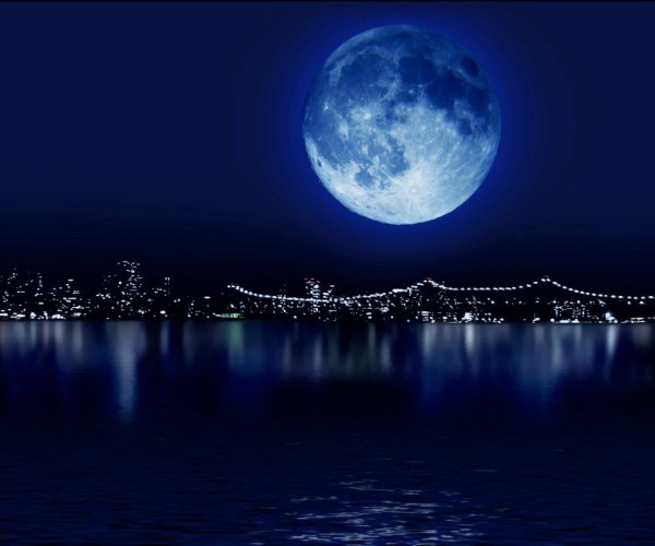 Синий месяц