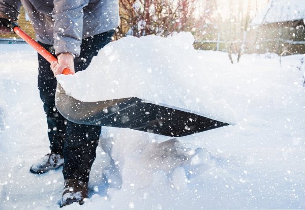 Лопата для уборки снега