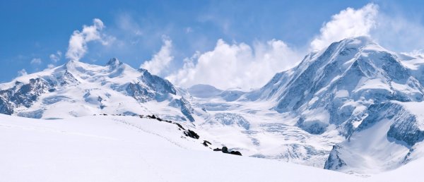 Снежные горы фон