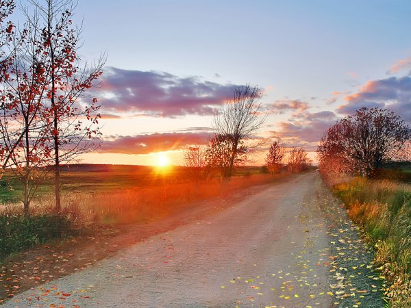 Осенний закат в деревне