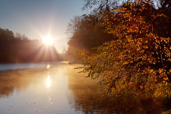 Красивый осенний рассвет