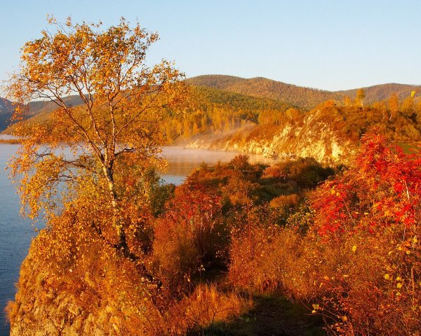Листвянка Байкал осень