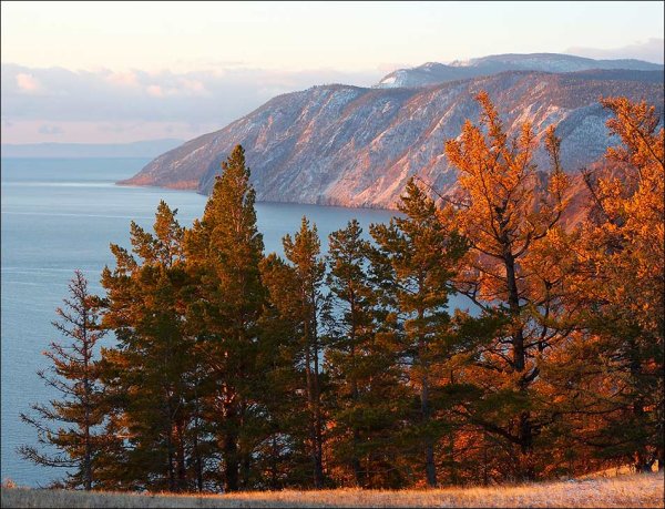 Озеро Байкал осенью Ольхон