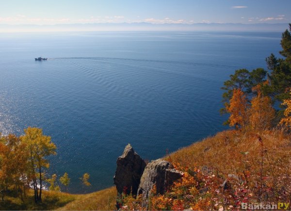 Листвянка Байкал осенью