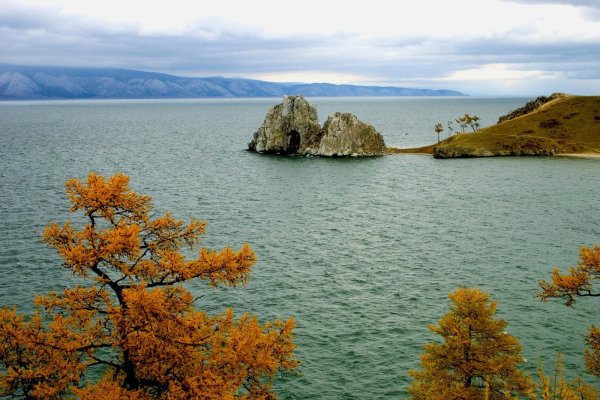 Озеро Байкал осенью Ольхон