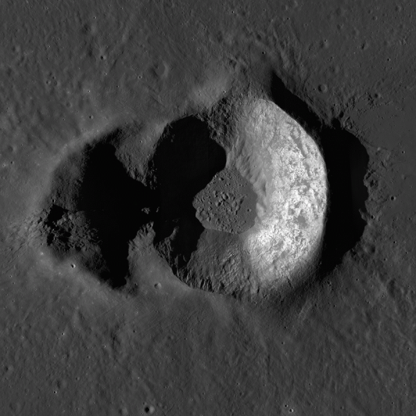 Луна кратер Мессье