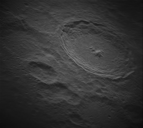 Кратер тихо на Луне