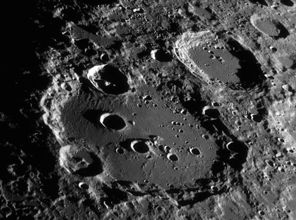 Рельеф моря кратеры Луны