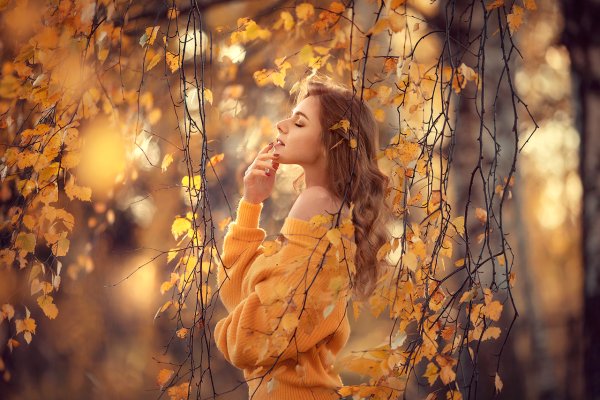 Женщина осень