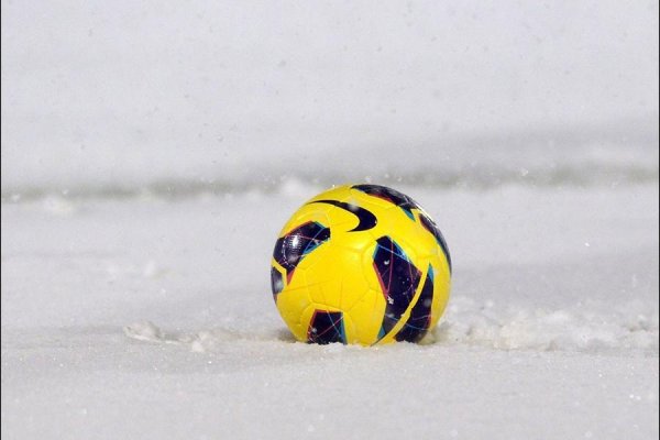 Футбол на снегу