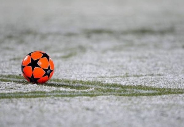 Зимний футбол