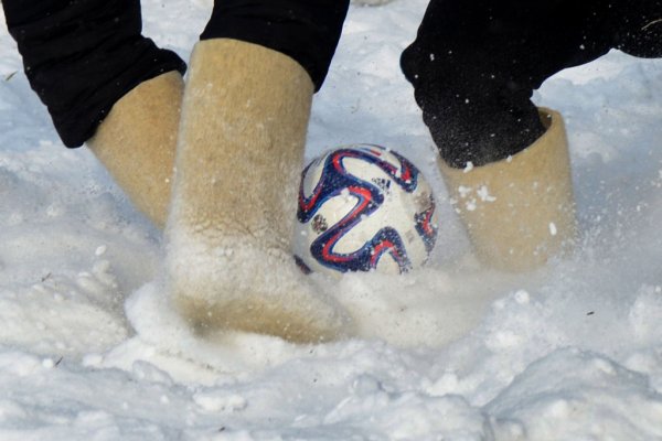 Футбол в валенках