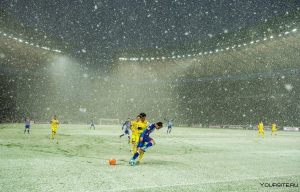 Футбол зимой