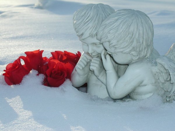 Два снежных ангела