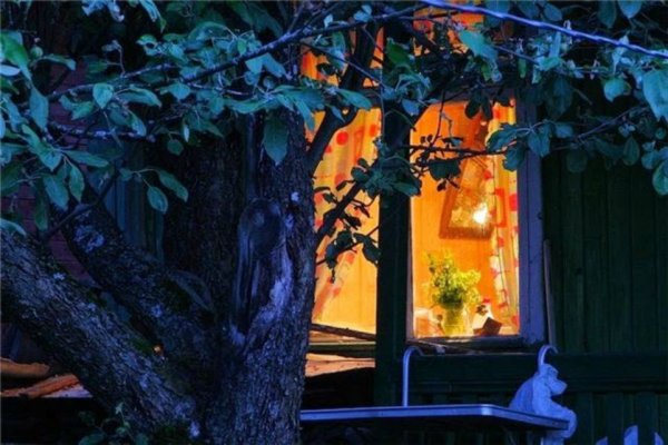 Свет в окошке