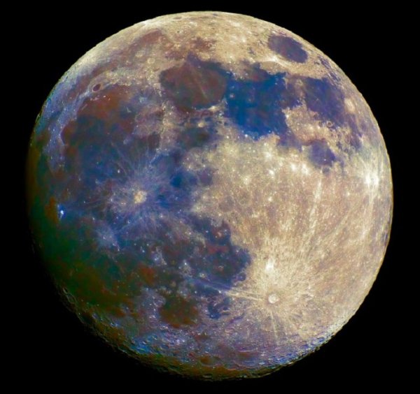 Цветные снимки Луны