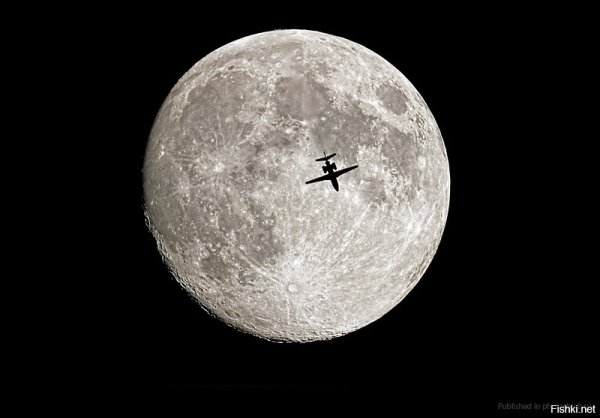 Луна Спутник