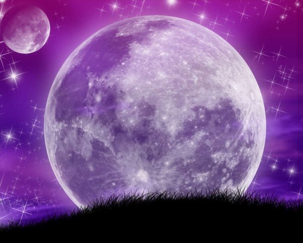 Фиолетовая Луна