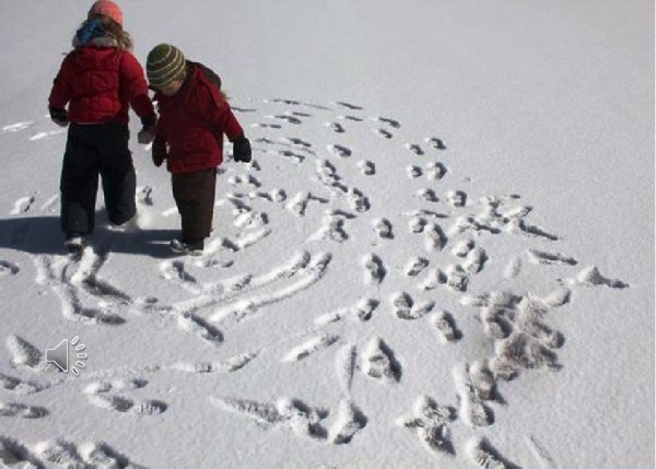 Следы детей на снегу для детей