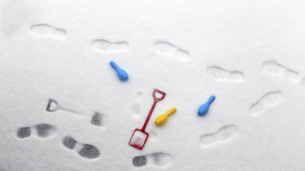 Следы на снегу для детей